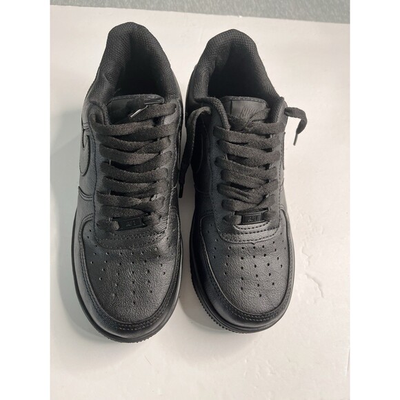 Nike Air Force 1 Black High 4Y Comes With Original Box (USED) (*MISSING STRAP*) - Picture 1 of 7